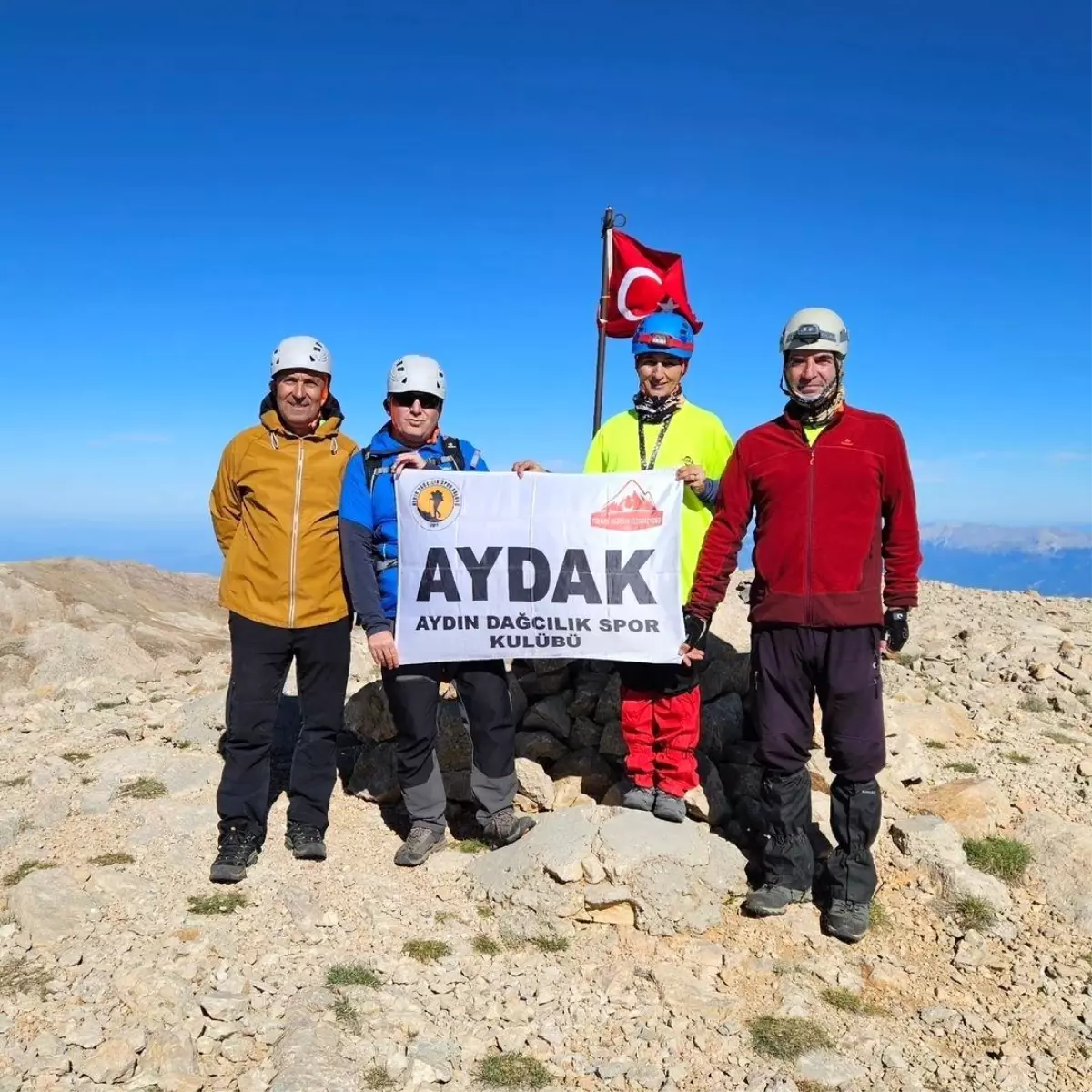 Aydınlı Dağcılar Uyluk Tepe’ye Zirve Yükseldi