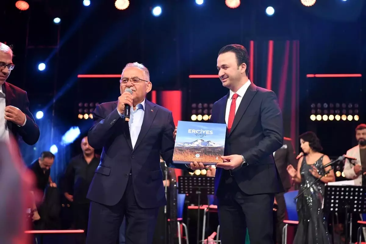 Kayseri’de TRT Sanatçıları Şehir Konserleri