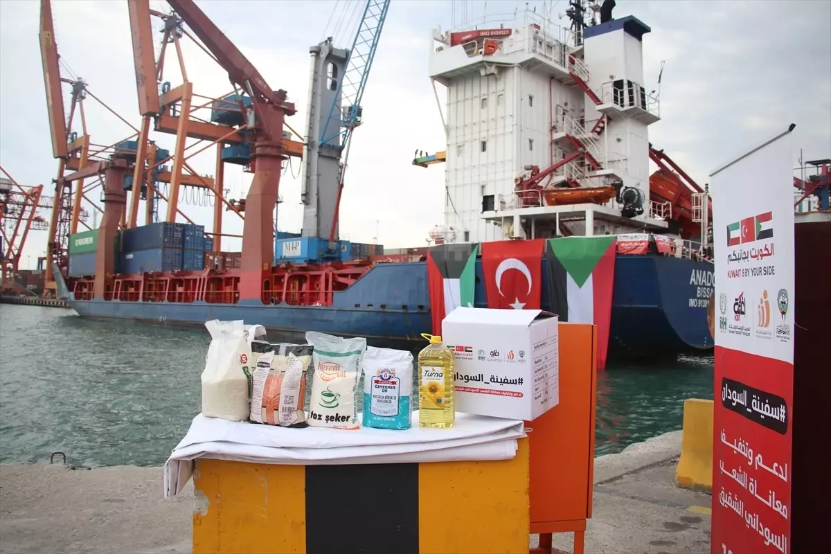 Türkiye’den Sudan’a 2.400 Ton Yardım