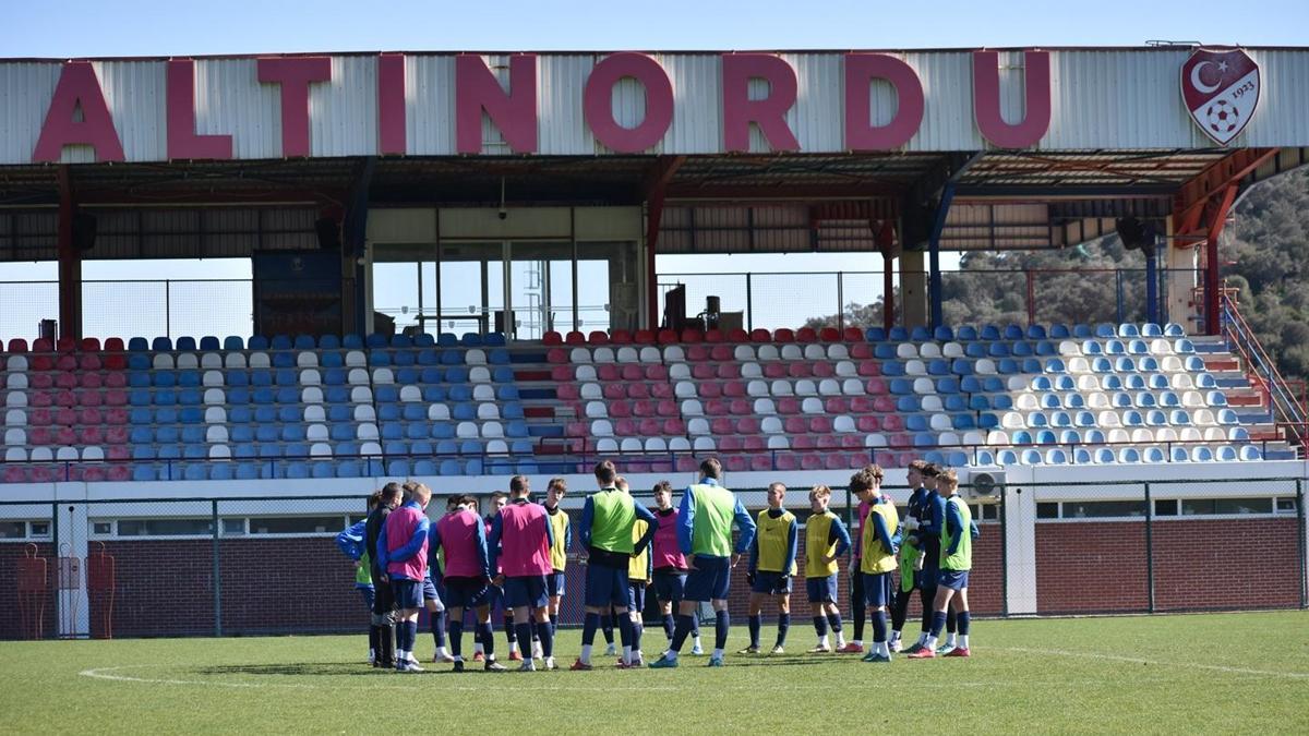 Rus ekibi Zenit’ten Altınordu’ya ziyaret!