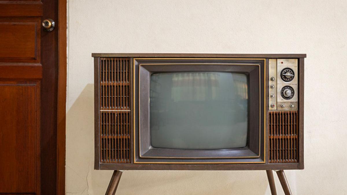 Televizyonu Kim İcat Etti? Geçmişten Günümüze Televizyonun Yolculuğu